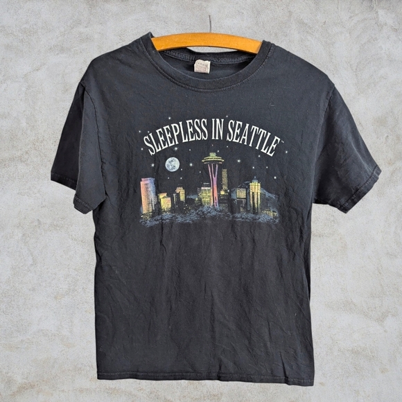 Fruit of the Loom Tops - Vintage Sleepless in Seattle 90s Romcom Black Cotton Tee Size S